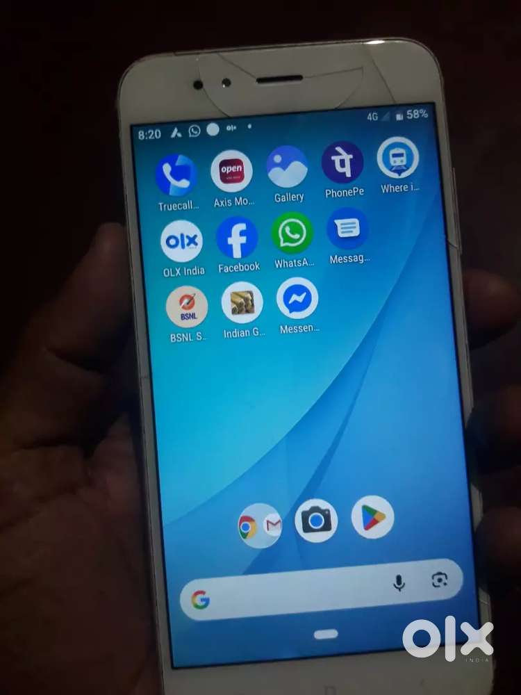 Mi a1 mobile. Good condition small crack.4gb ram 64 gb rom.