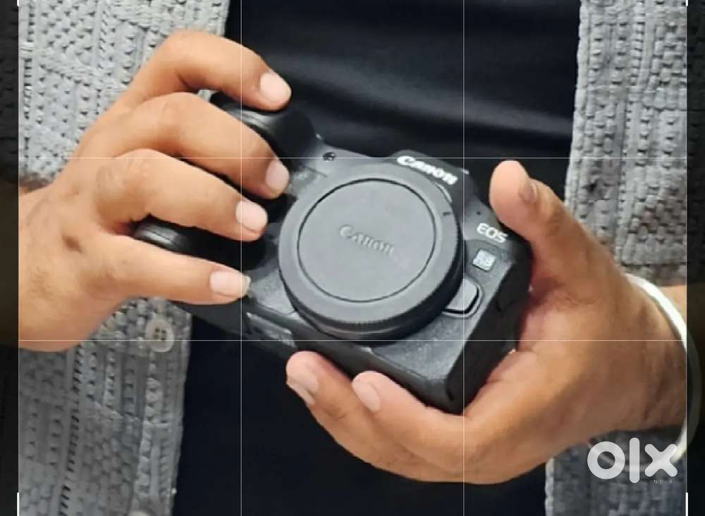 Canon r8 new cemra sell with bill box all original accssry