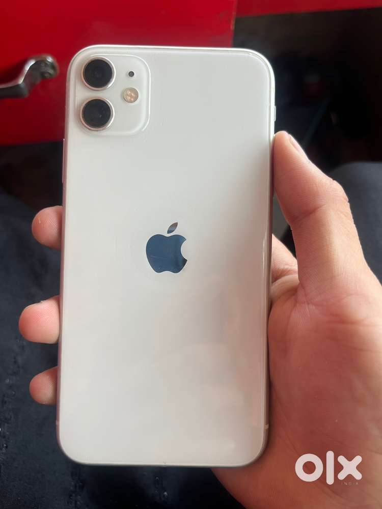 I phone 11 price 16000₹ urgent sell battery original health 69