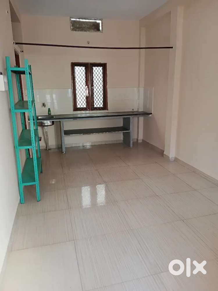 1rk, single room near chanakipuri square