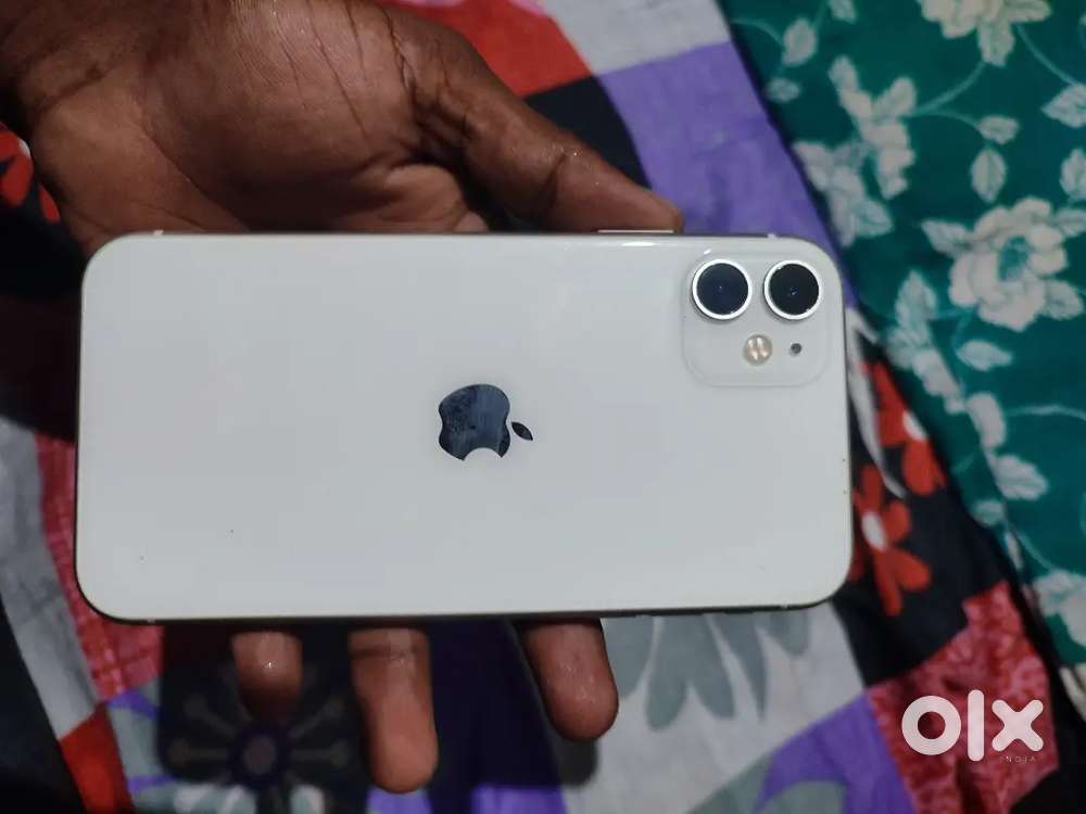 Iphone 11(white)64gb
