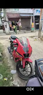 R15 v4 bike hai