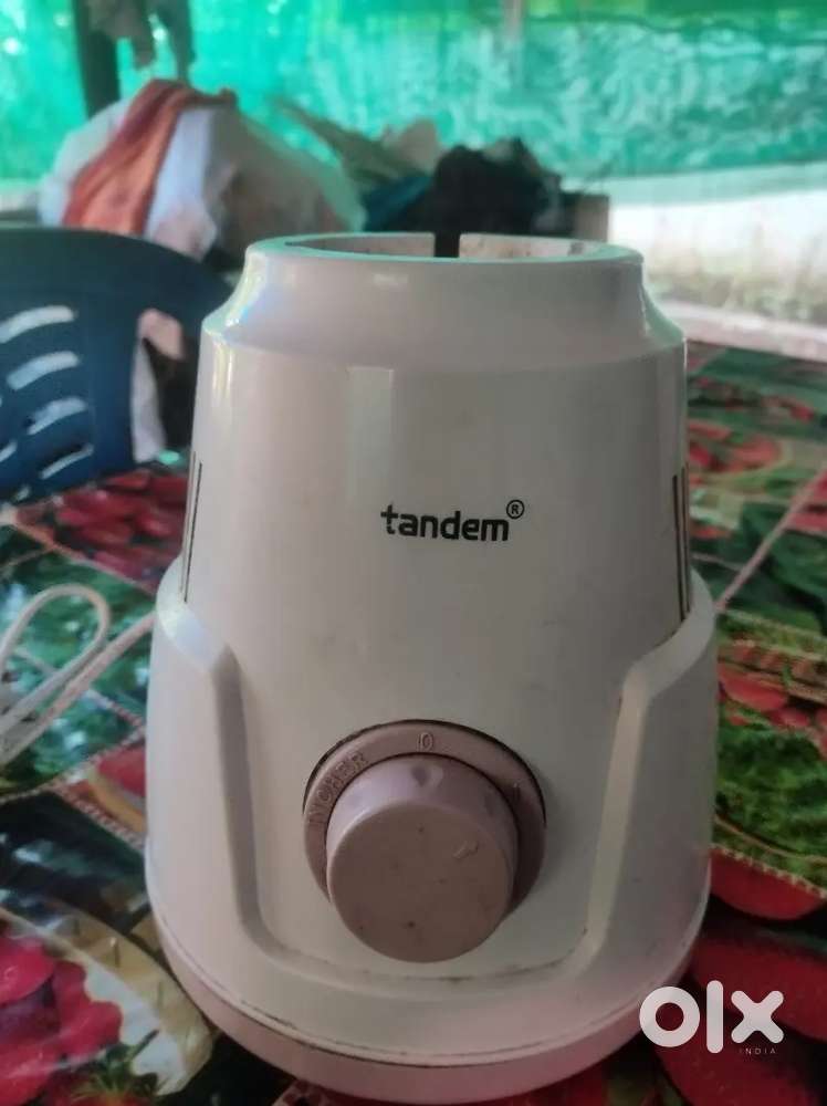 Tandem mixer grinder
