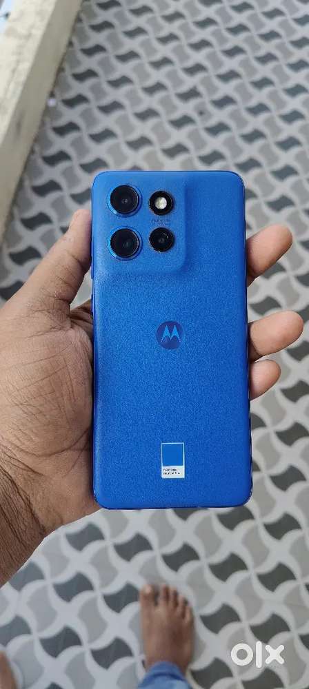 Moto rola Edge 50 neo.     8 month old