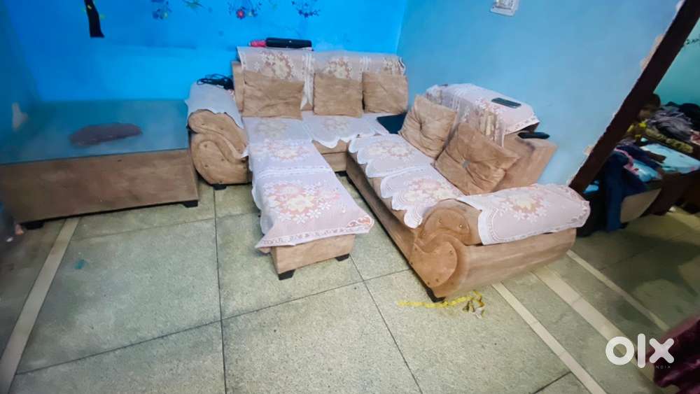 7 Pcs Sofa Set With Table