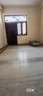 2BHK INDEPENDENT FLOOR FOR FAMILY