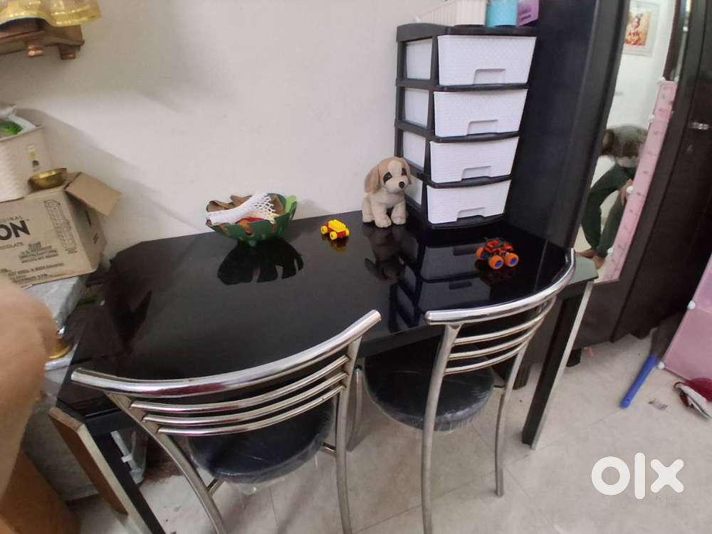 Dining table with chair 2 year old