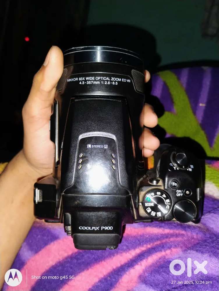 Koi kami nhi hai A1 condition hai 1 memory card 1 battery hai