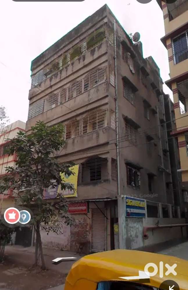 2bhk flat, 3rd floor urgent sale