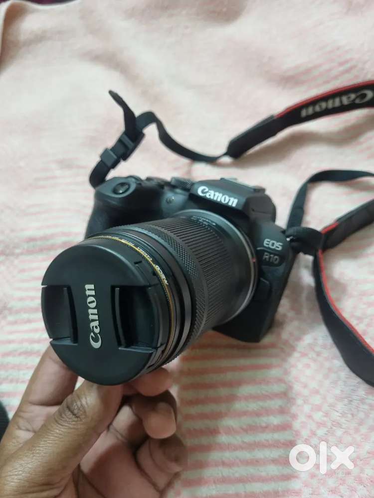 Canon EOS R10 with 18-150mm Lens + Flash + Bag – Mint Condition