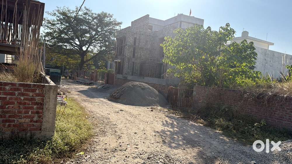 204 sqyrd plot sale in doon divine