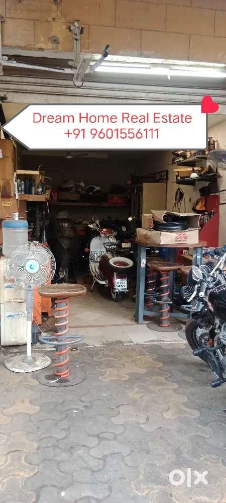 Shop Available on rent for 2 & 4  wheeler service centre