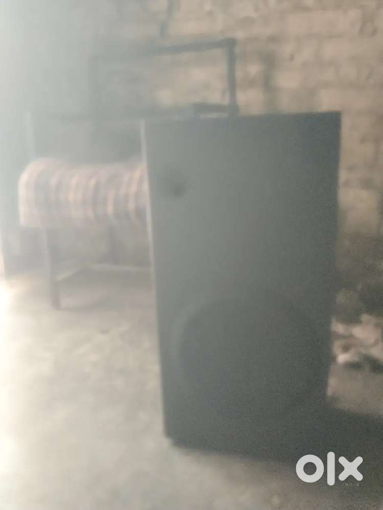 Intox speaker
