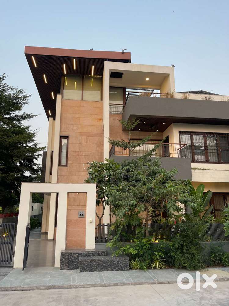 4 Room + 1 Personal Bar Fully Furnished Luxurious Duplex Villa