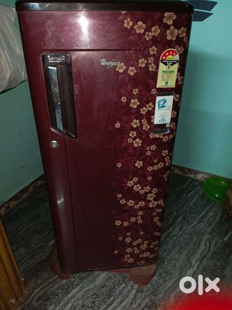 Whirlpool Icemagic Fridge is for sale - 200 litre