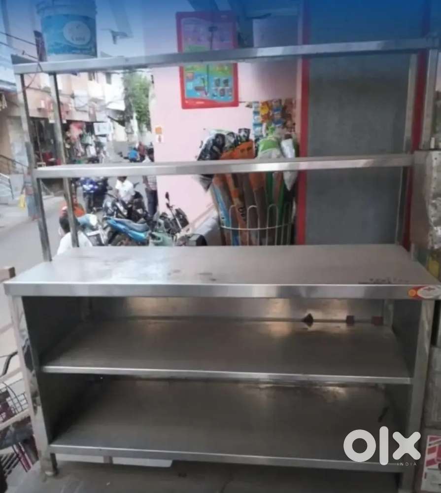 Serving counter