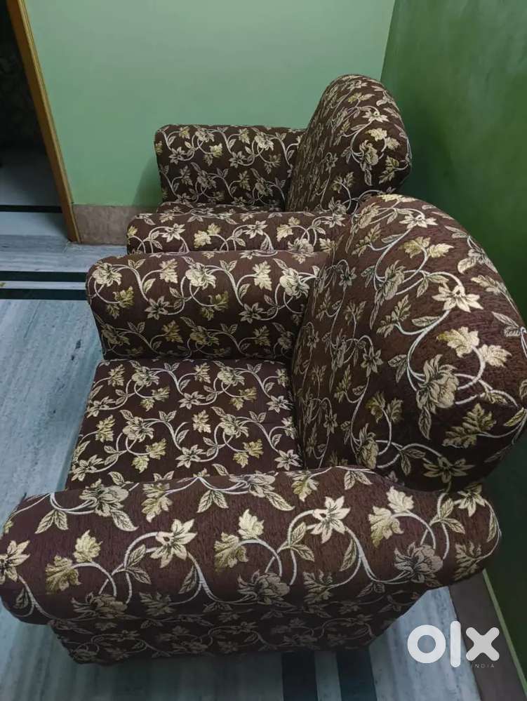 Sofa selling