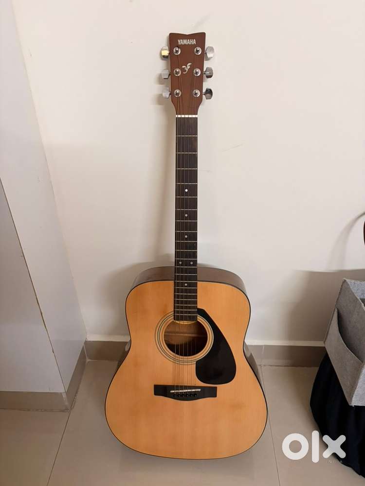 Yamaha f310. Slightly used. With Fishman pickup.