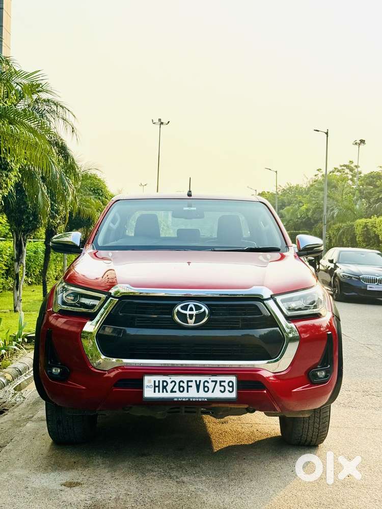 Toyota Hilux 2.8 High 4X4 AT, 2022, Diesel