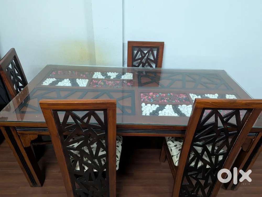 Designer 6 Seater Wooden Dining Table