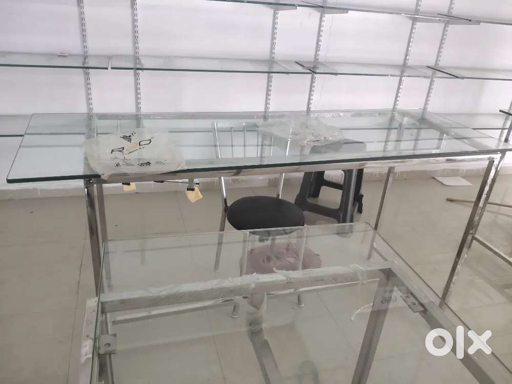 3 Table glass 4ft ht, 6 ft length, 2 ft width