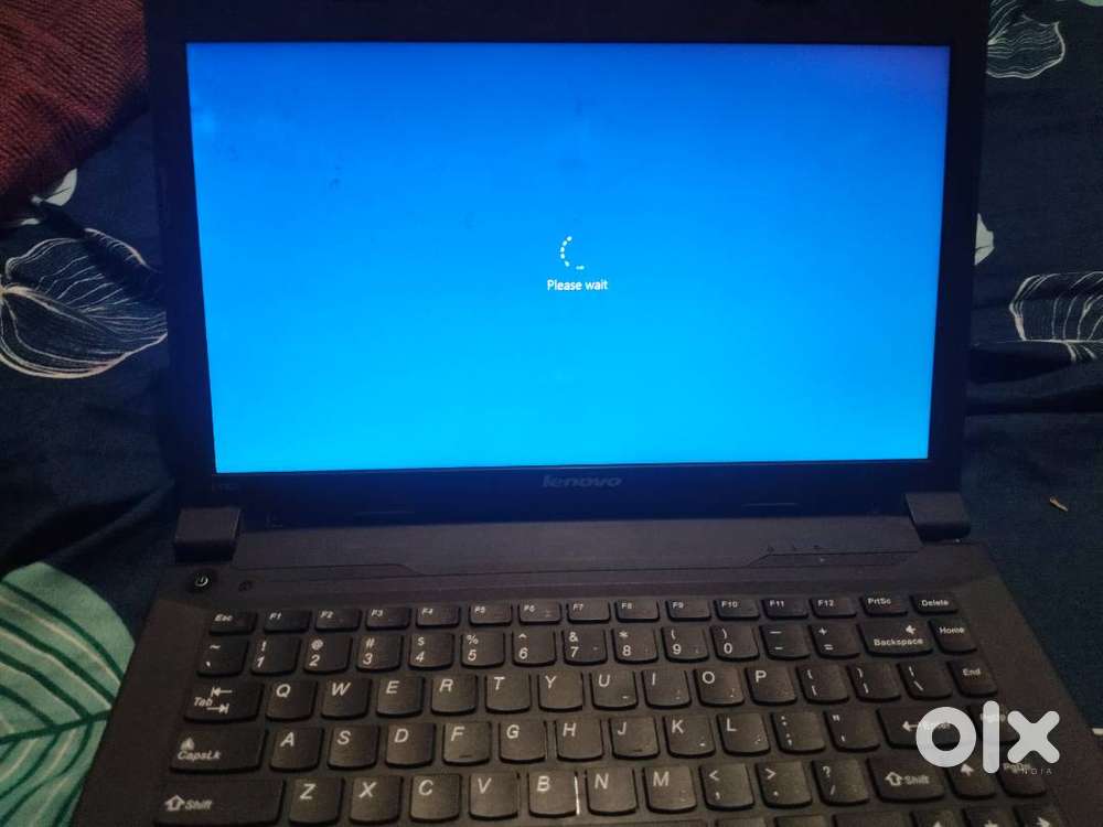LENOVO E-SERIES//4 GB RAM//350 HDD