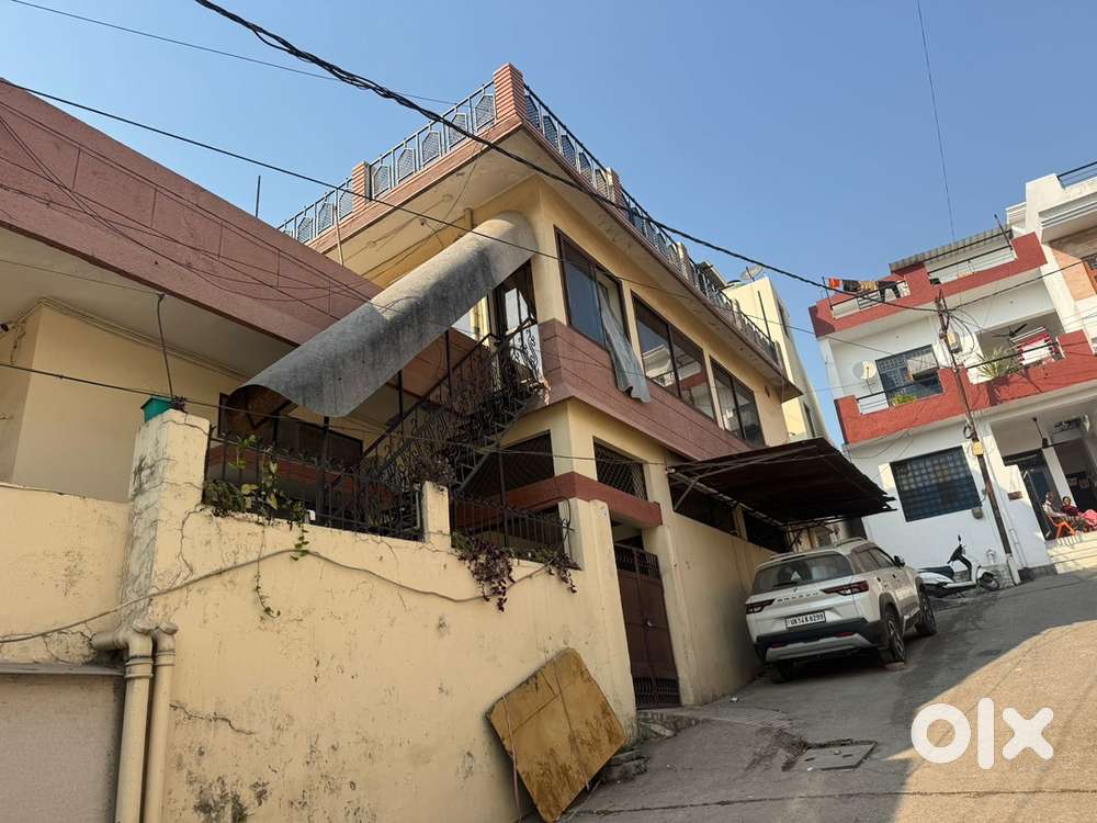 Indipendent house 3 side open