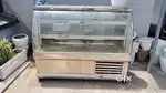Display refrigerator