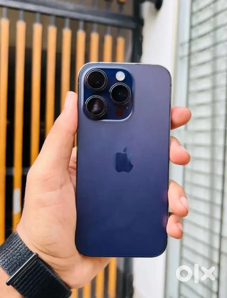 Book iphone14 pro max in  new condition now in your budget