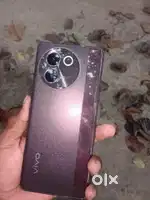 Urgent hai isliye phone bech rahe hain