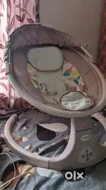 Babyhug automatic cradle