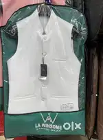 Modi coat with brand logo brand tag