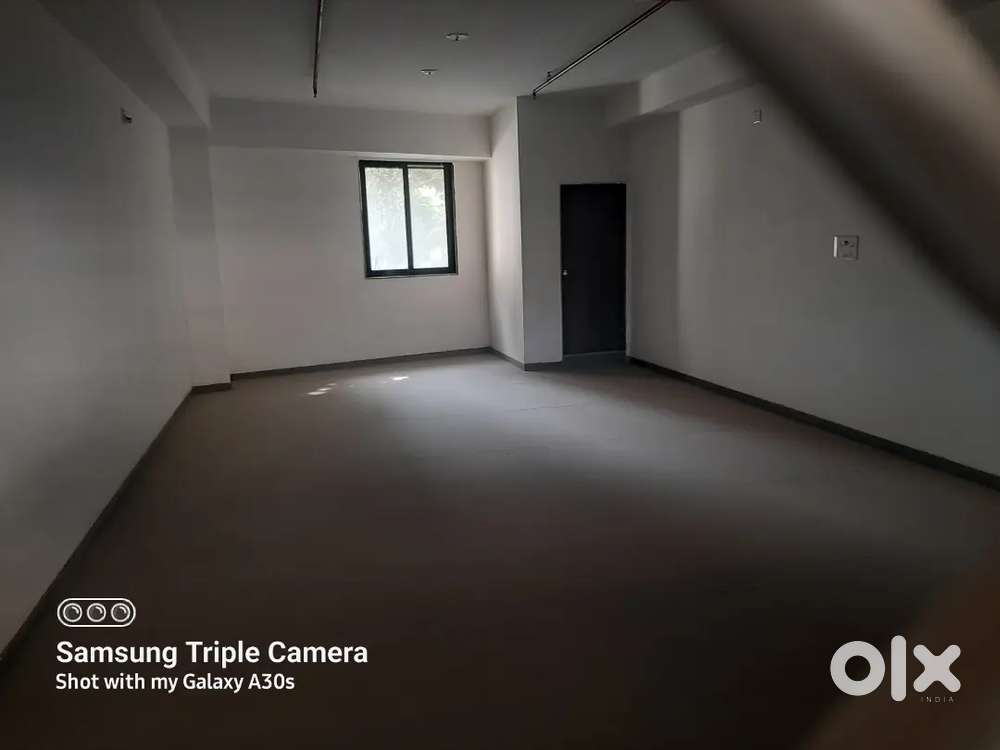 1100 Sq.f Shop For Rent