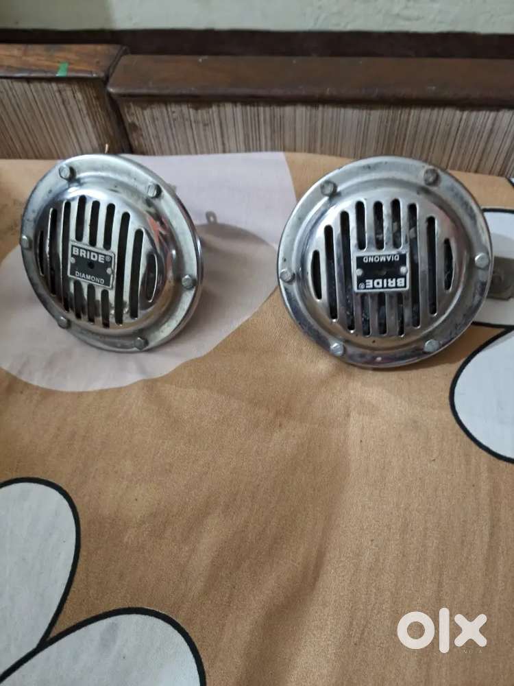 Roots horn for bike