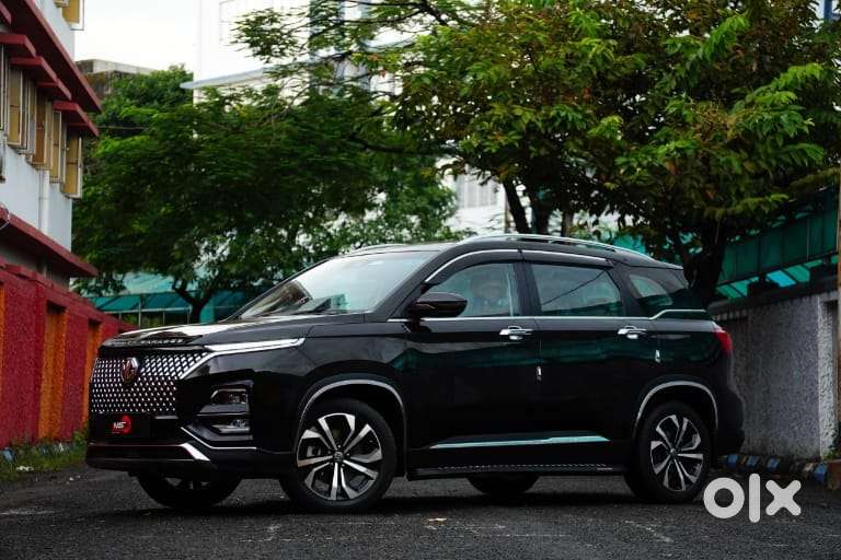 MG Hector Plus Sharp Pro 1.5 Turbo Petrol 7 STR, 2023, Petrol