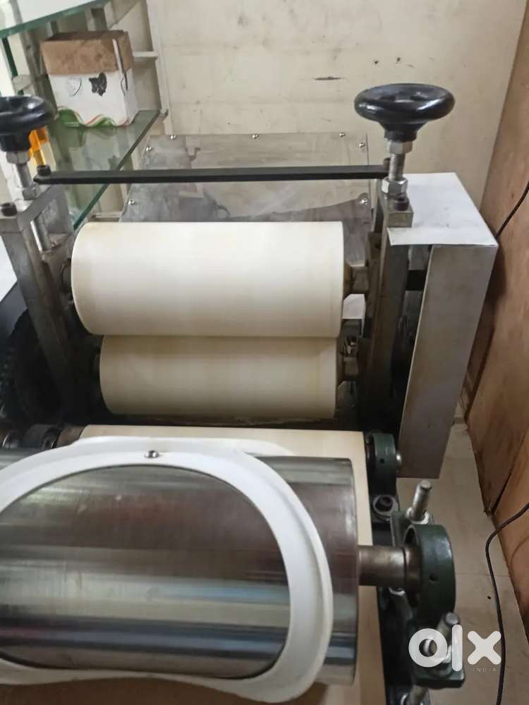 Bhakari/chapati making machine