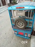 Yatri super mini metro bina namber wali single beatra 6manth purani h