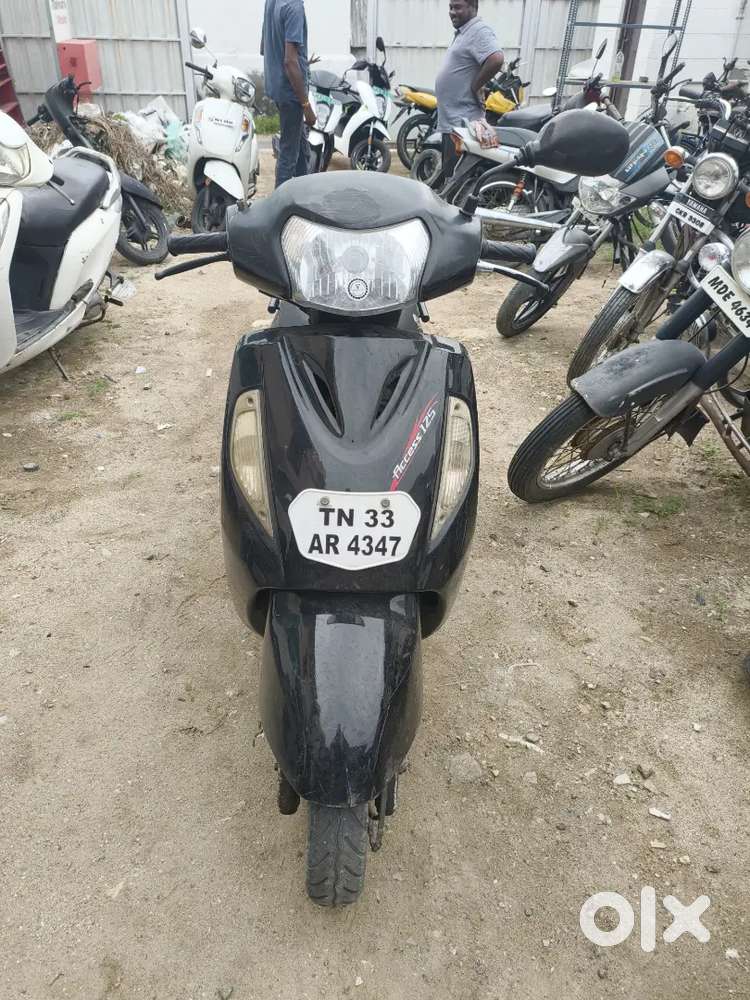 SINGLE OWNER..LADY DRIVEM VECHCILE