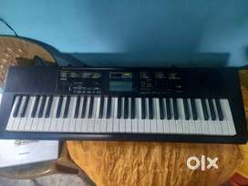 Casio keyboard CTR 2400