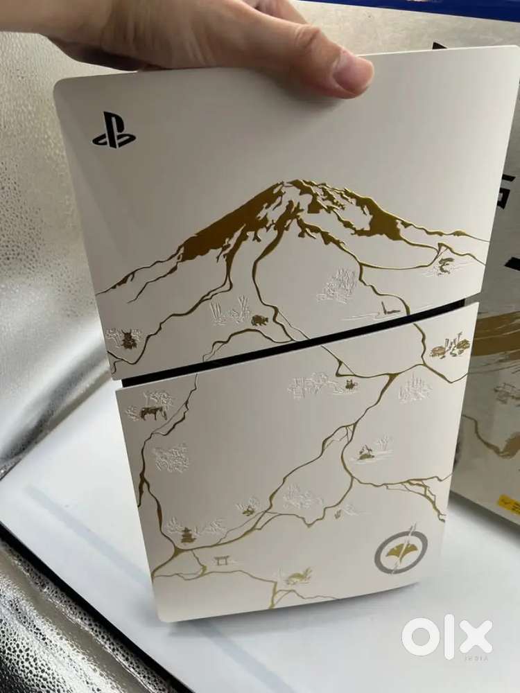 PlayStation 5 Slim [Ghost of Yotei Gold Limited Edition Bundle] (1TB)