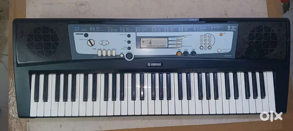 Yamaha keyboard PSR e 213 excellent condition