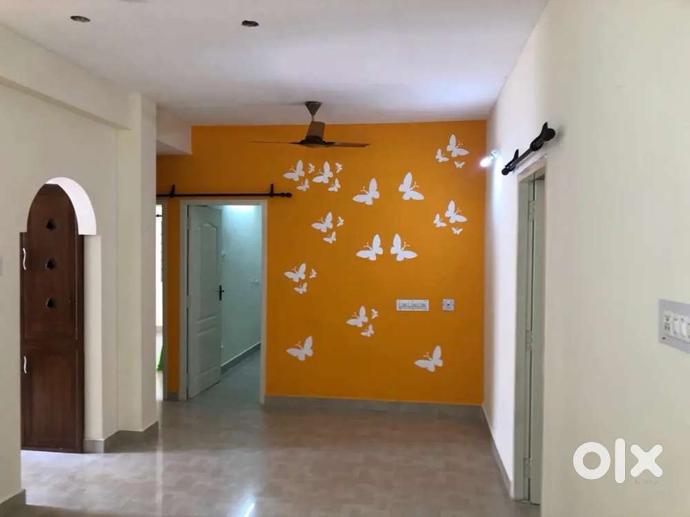 2 BHK house Near World Trade center