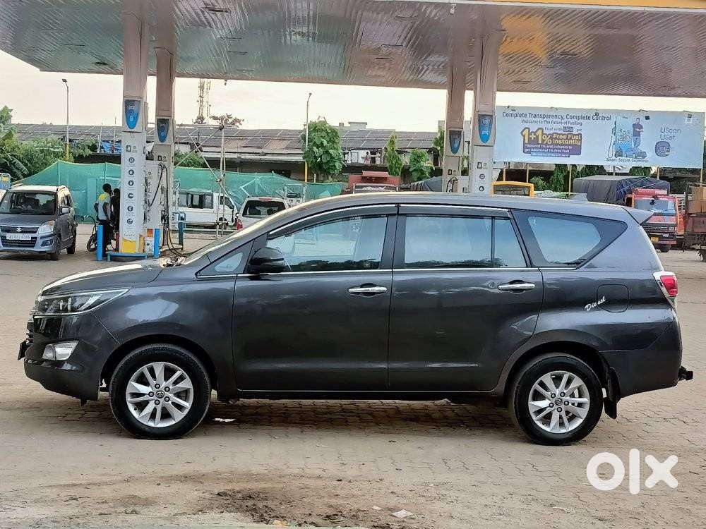 Toyota Innova Crysta 2.4 V 8 STR, 2019, Diesel