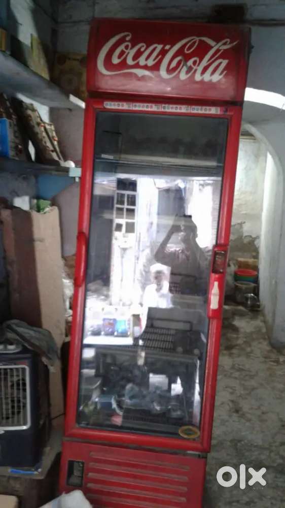 Shop refrigerator sell