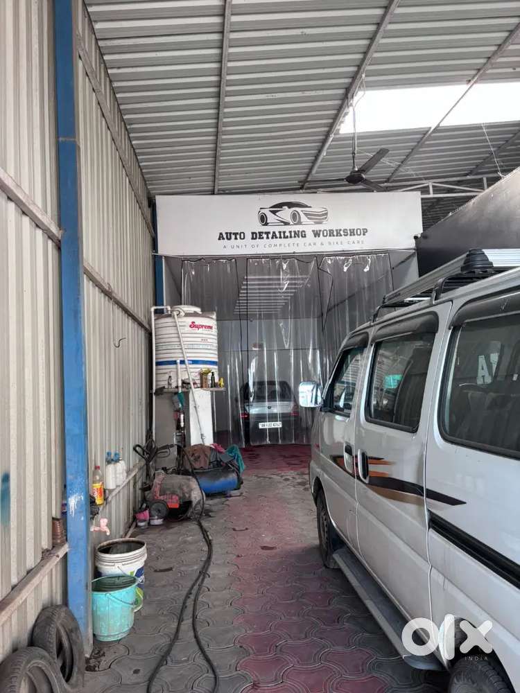 Garage/servicing /Godown available for rent