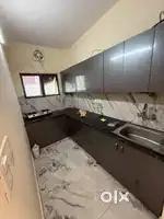 2 BHK THIRD FLOOR FULLY FURNISHED READY TO MOVE WITHOUT LANDLORD
