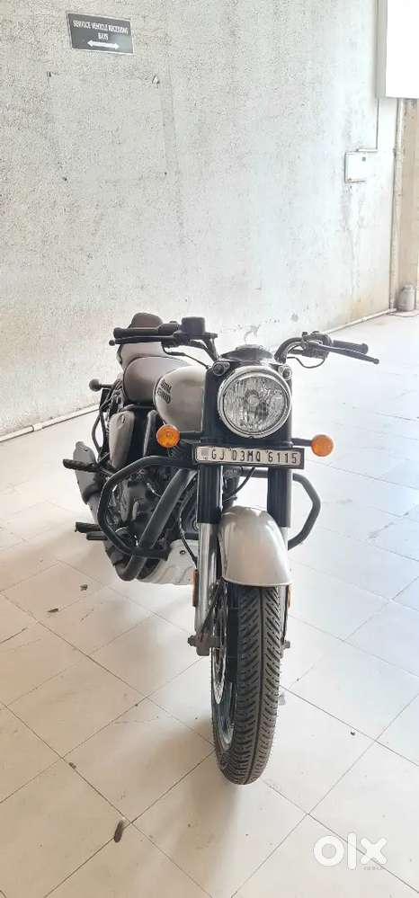 Bullet 350 gun metal grey