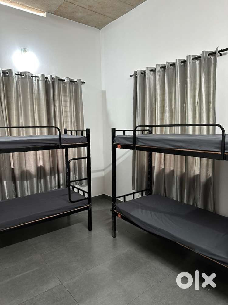 premium co-living hostel for ladies in calicut