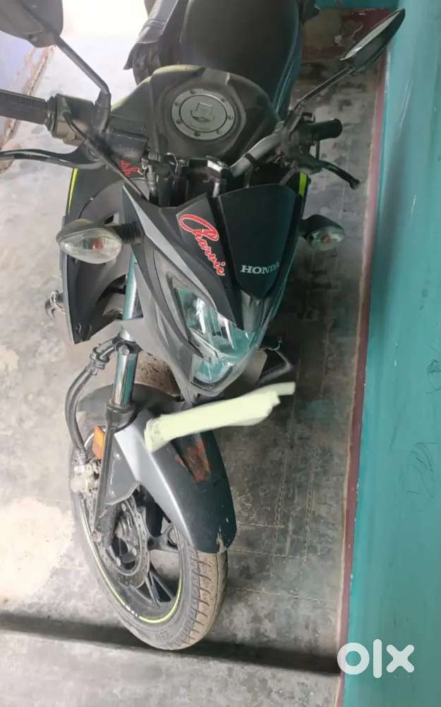 Honda CB hornet 160R