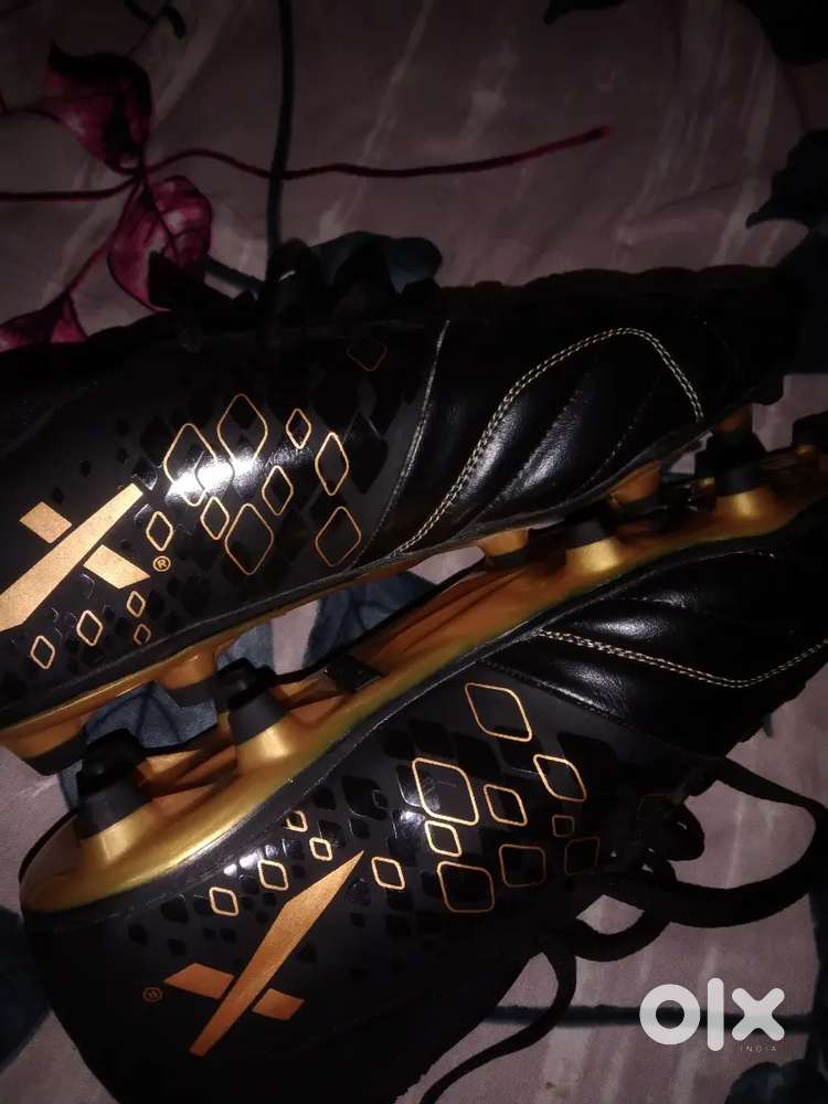 FOOTBALL Boots VECTOR X BALZR 5.0 PRO